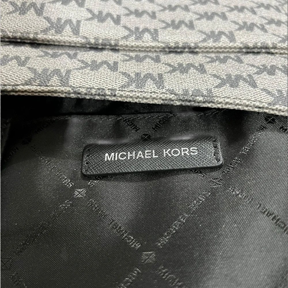 Michael Kors like new